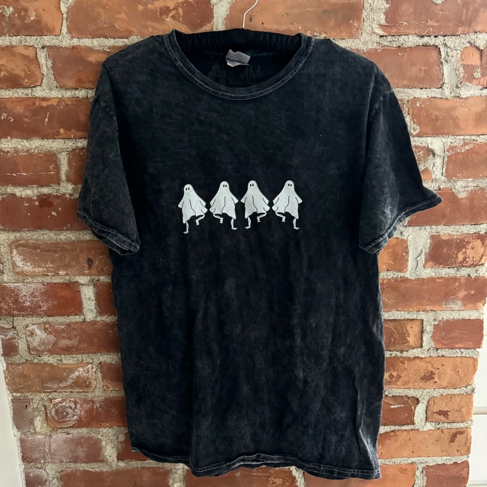 Washed looked Skeleton dancing Ghost tee